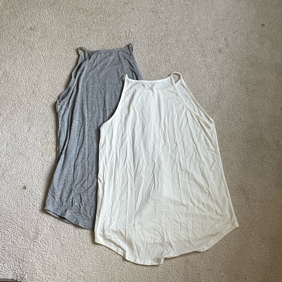 Two Tank Tops Gray and White - Picture 4 of 4